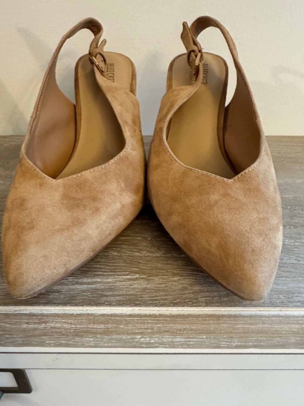 Bleeker & Bond Tan Suede Pointed Toe Slingback Heels - Picture 7 of 10